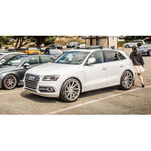 4x Felgi 17 VW Golf Viii T-Roc Touran Passat m.in. do AUDI A4 b8 b9 - B1058 (LU561, B1059)